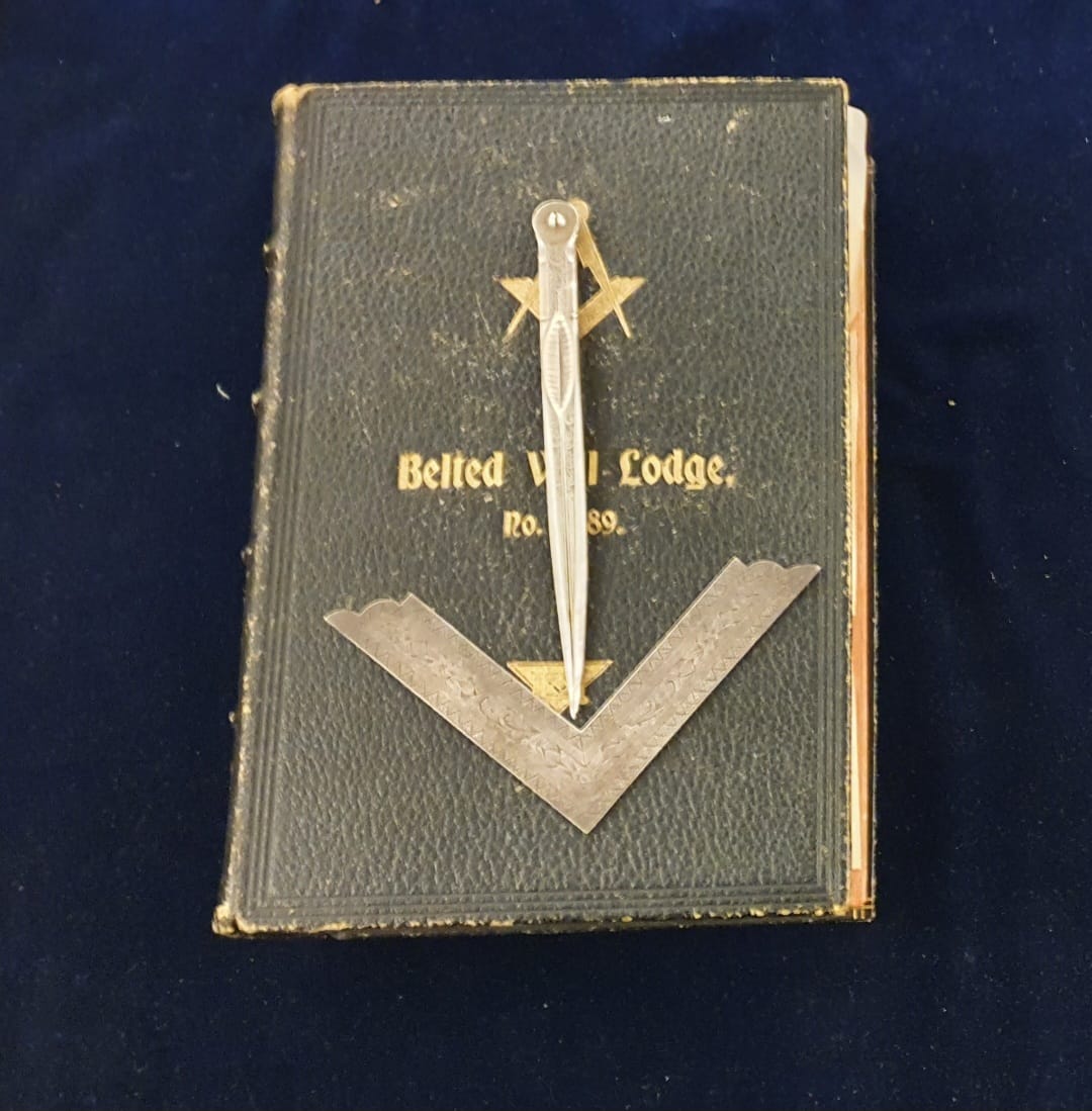 beltedwill3189's tweet photo. A wonderful evening had by all last night at Belted Will, thank you to all our visitors for making it a night to remember and congratulations to our newly made Master Mason. 
#Freemasonrycumbria
#freemasons https://t.co/vZ1rmqGJKY