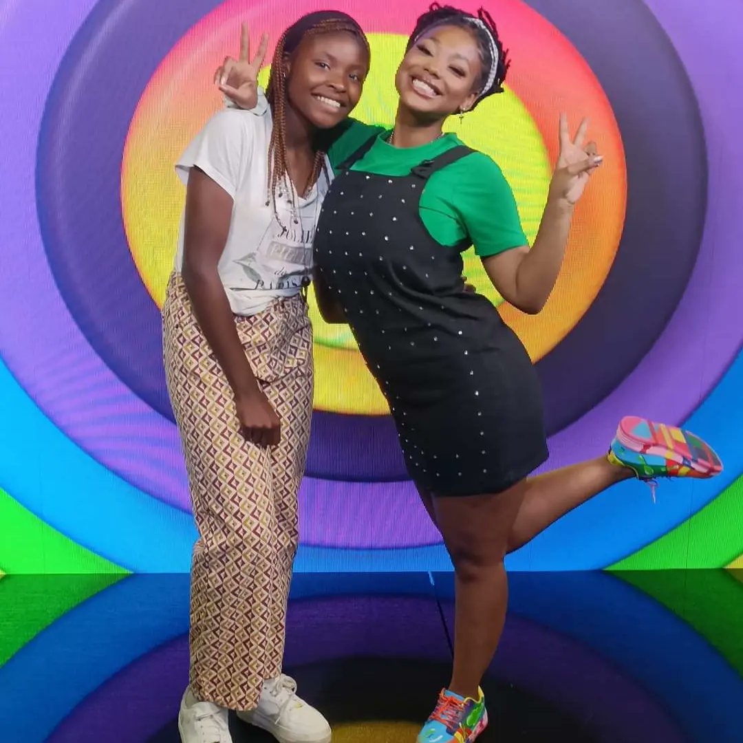 michelle_n23's tweet photo. I had the BEST time at the Nickmusic studio! 🎤🎶 The energy was electric and I had a blast.  Thank you to the amazing team at Nickelodeon for having me✨
Stay tuned for more updates and behind-the-scenes footage of my Nickmusic adventure! 📸🎥 #Nickmusic #Nickelodeon https://t.co/iUKIIljaFi