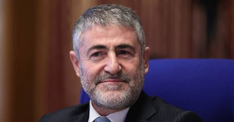 odatv's tweet photo. Hazine ve Maliye Bakanı Nurettin Nebati, “kayıp” iddialarına yanıt verdi:

"Kayıp falan değiliz, sahadayız"

"Eğer ortalıkta gözükmüyorsak bilin ki bir depremzedenin gözyaşlarına ortak oluyoruz"

"Çalışmalarımızı yaparken 'köpekbalıklarıyla' da uğraşıyoruz"