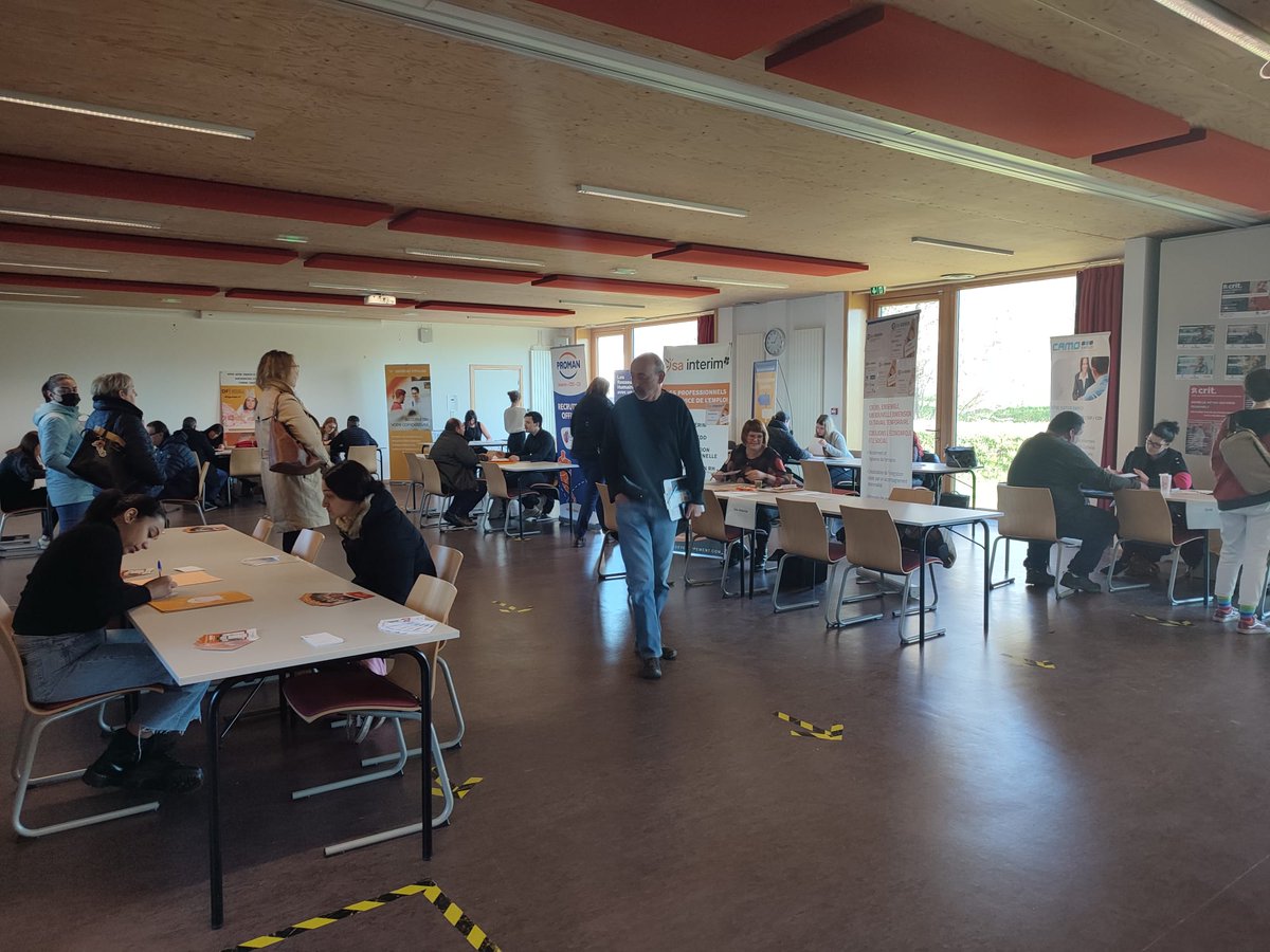 🔛 Belle affluence ce matin à l'ouverture des portes du 1er forum de l'intérim organisé par @poleemploi_GE #Thann 🆙️
10 agences d'intérim présentes pour proposer des #emplois dans tous les secteurs d'activités.
L'équipe est pleinement mobilisée pour vous accueillir 👍