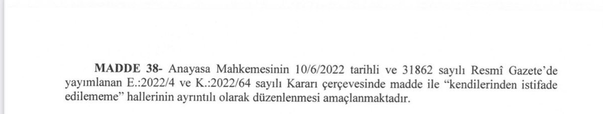 celebimehmeta's tweet photo. Uzman Çavuş kardeşlerim. Sizlerle ilgili Yüce Meclis’te en çok gündem yapan (kanun, önerge, konuşma) milletvekili benim. Yanlış bilgilendirmelere aldanmayınız. 

Fesih sebeplerinden görevde başarısız olma, kendilerinden istifade edilememe halleri zaten Uzman Erbaş Yönetmeliği 13.Maddede bulunmakta ve Türk Silahlı Kuvvetlerimizce uygulanmaktadır. (EK 1) 

Teklif 38.Madde gerekçesine bakıldığında Anayasa Mahkemesinin bu konuları yönetmelikte değil yasada düzenleyin kararı görülecektir. (EK 2-3) 

Halihazırda zaten yönetmelik 13.Maddede bulunan ve Türk Silahlı Kuvvetlerimizce uygulanmaya devam edilen hususların 
Anayasa mahkemesinin kararı gereği ZORUNLU olarak ayrıntılı şekilde kanun maddesi olarak düzenlenmesi söz konusudur. Bu aynı zamanda sizlere hukuki güvence sağlamak içindir. 

Adam atmanın kolaylaştırılmasını bırakın tam tersine aynı teklifin 47.maddesinde yargı yolu kapalı disiplin cezaları yargısal denetime açılmaktadır. (EK 4)

Teklif yasalaşmamıştır. İtiraz edilen kısımları dikkatle tarafımızdan incelenmektedir. 

Görevlerinizde başarılar dilerim. 
Daima Mehmetçiğimizin yanındayız.