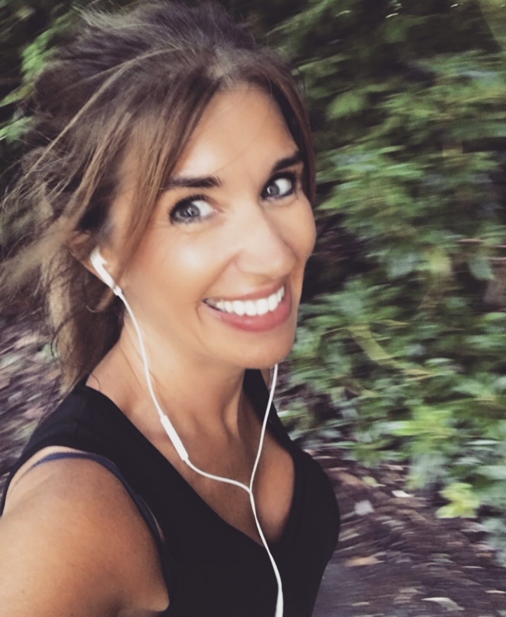 IonaMcKay's tweet image. Good morning Twitter peeps… start your day as you mean to go on …. Exercise, ✔️clear head ✔️and a big smile ✔️… simples 😉#exerciseworks #goodmentalhealth #TuesdayMotivaton 🫶🏽🫶🏽🫶🏽