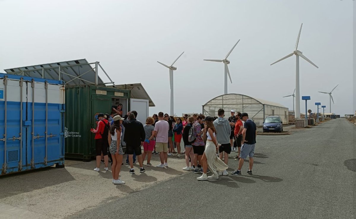ITCCANARIAS's tweet photo. 💧🌿 El proyecto #MACCLIMA colabora con el proyecto #Erasmus+ ‘𝐹𝑟𝑜𝑚 𝐿𝑜𝑐𝑎𝑙 𝑡𝑜 𝐺𝑙𝑜𝑏𝑎𝑙’ para mostrar a jóvenes de 6 países formas innovadoras para la gestión y el uso sostenible de los recursos hídricos.
#EducaciónAmbiental #Sostenibilidad #InterregMAC https://t.co/XDQJZ9xgTg