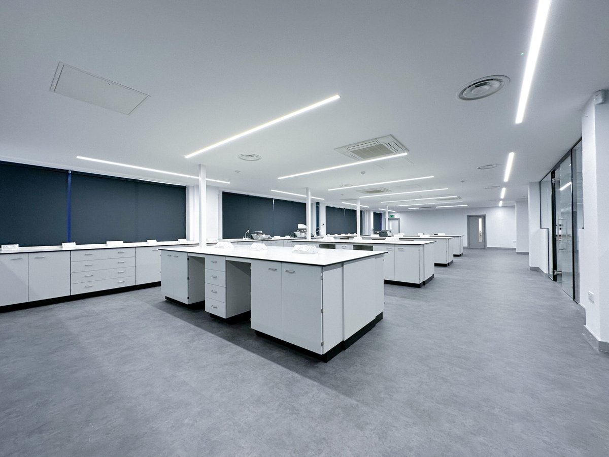 DaleOffices's tweet photo. A few images from our recent Office and Laboratory fit-out in Manchester
Learn more about the project and how we can support your upcoming refurbishment via the link below!
https://t.co/aWqaLij70s https://t.co/Xfh5ByCmUW