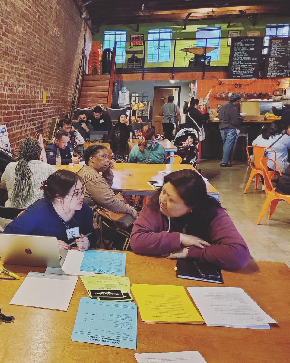 We partnered w/ Redeemer Community Partnership for a Clean Mobility event last Friday in LA! 

Thanks to <a href="/BeneficialState/">Beneficial State Bank</a> for helping residents w/ EV financing options &amp; to <a href="/BeneficialStFdn/">Beneficial State Foundation</a> 

We’re excited to see more ZEV outreach for our work with <a href="/CAGoBiz/">GO-Biz</a> and <a href="/ca_empower/">emPOWER Outreach</a>  🎉