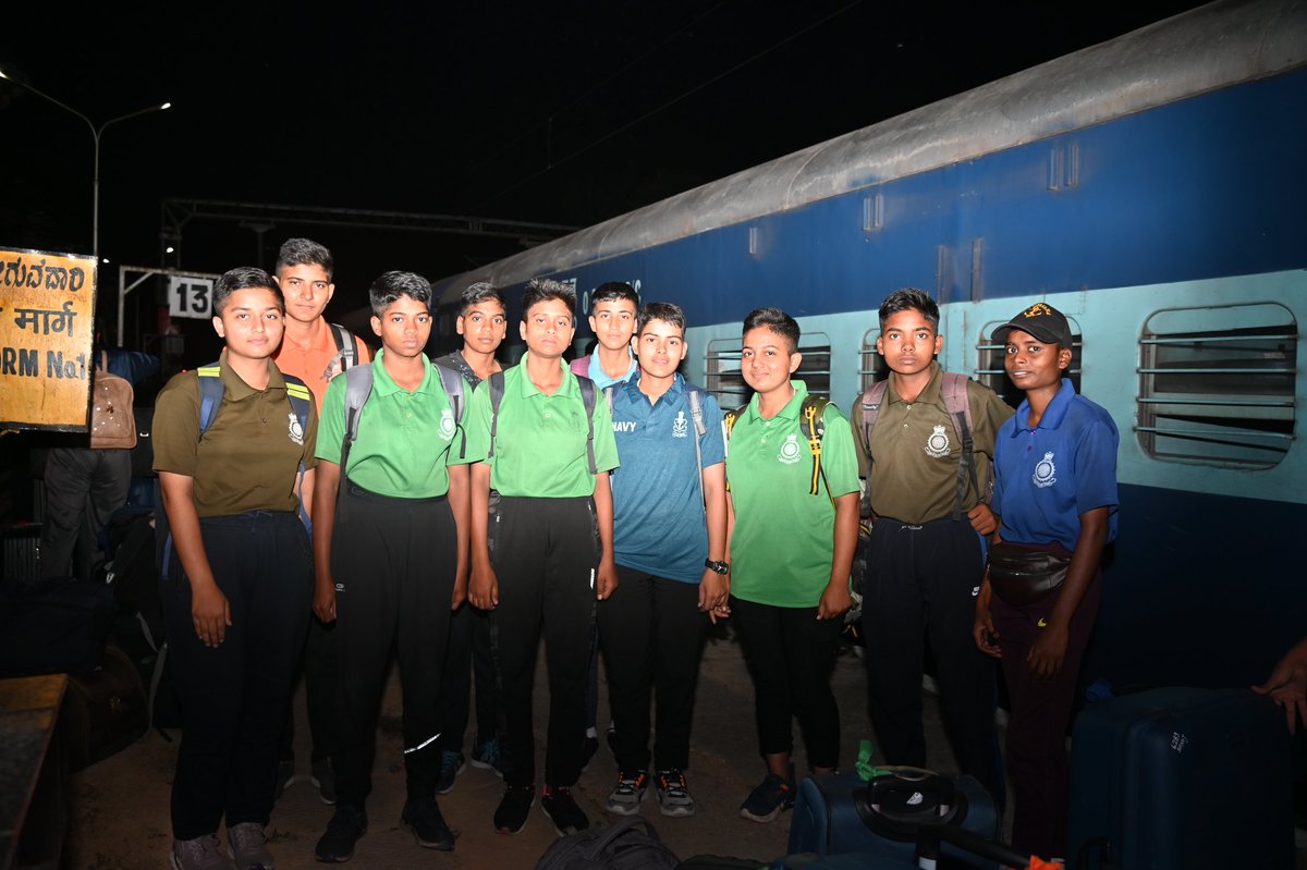 IN_Vikramaditya's tweet image. First batch of #Agniveers #WomenAgniveers arrive on board #INSVikramaditya. As they prepare mentally &amp;amp; physically for life at sea, they are active, enthusiastic &amp;amp; eager to learn the ropes.Stay tuned to follow their journey as they gain their sea legs &amp;amp; become future #SeaWarriors