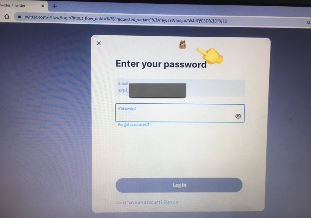 raj__sri's tweet image. तो क्या अब #elon_musk #TwitterUsers को #चिड़िया से #कुत्ता बनाने वाले हैं..?🤔😏😜🙏🏻

ट्विटर के Web Version में लॉगिन पेज पर ‘ब्लू बर्ड’ के बदले दिख रहा है ‘येलो डॉग’ .!🙃