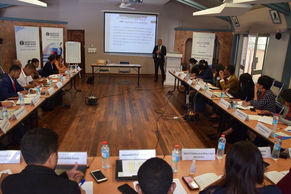 pasteurMG's tweet photo. La formation « Initiation à la bioéthique de la recherche clinique » a débuté ce jour à l’Institut Pasteur de Madagascar dans le cadre du #ProjetRISE, financé par l’@USAIDMadagascar. 25 professionnels de la santé vont être formés durant 3 jours.
@Msanp_Mada https://t.co/SjH6sLzFLY