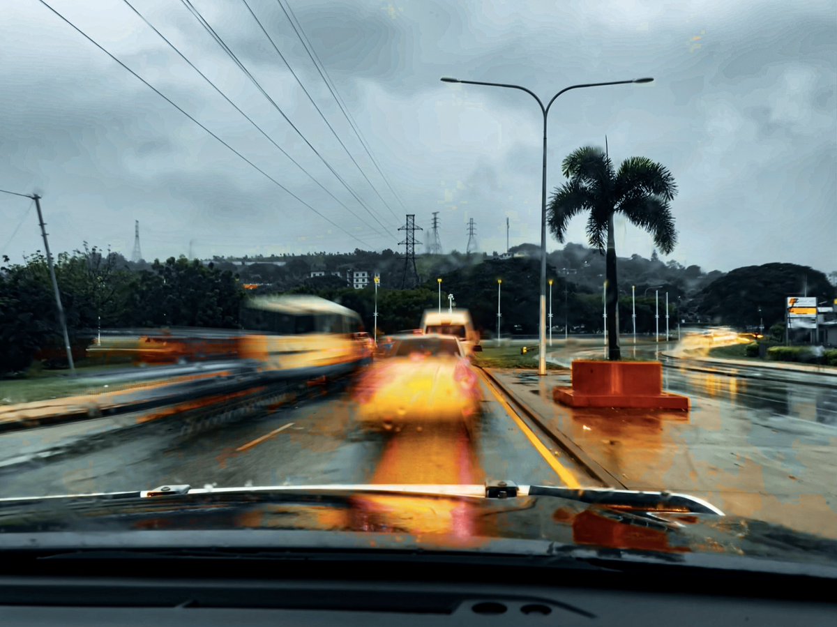 ConfigGuyPom's tweet photo. #pomcity rushing home before biblical level flooding tonight https://t.co/jf5GTspLOt