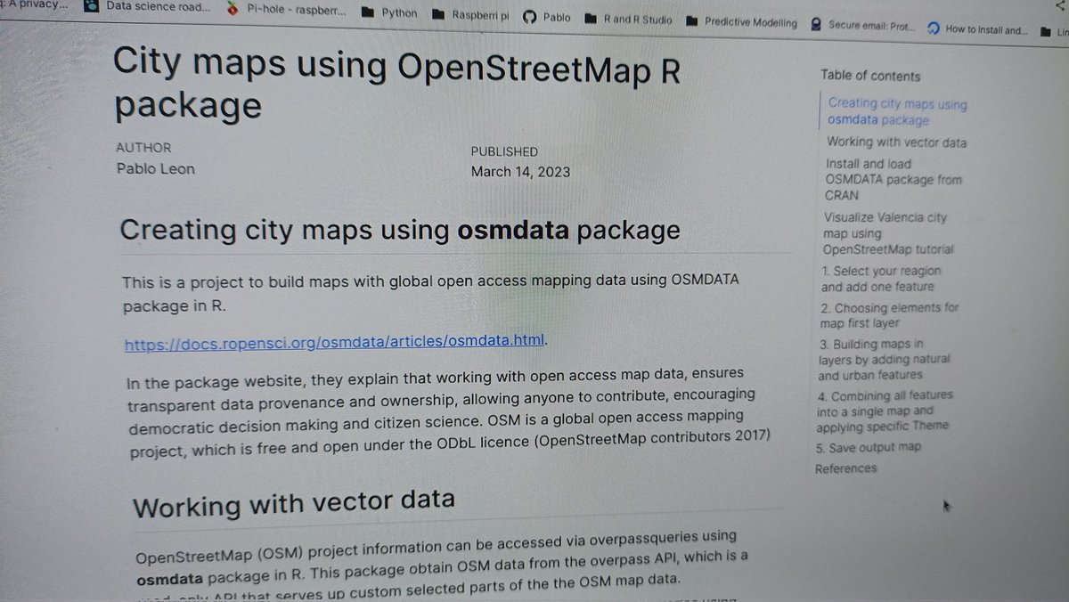 pablosealive's tweet image. Creating city maps using osmdata package in R and documenting this project in Quarto #QuartoPub