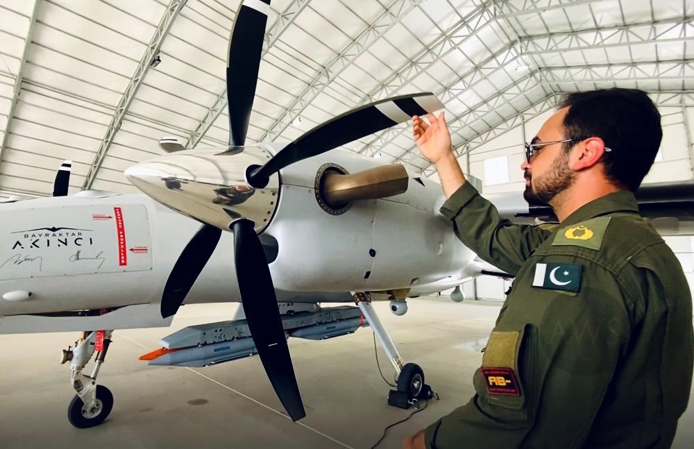 Pakistan gets Turkiye's Baykar Bayraktar Akıncı drones