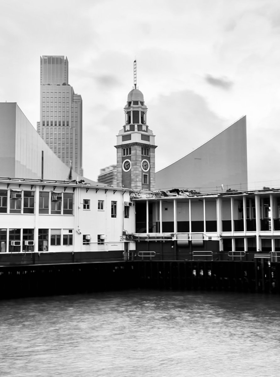 popandzebra's tweet photo. Timeless.
#Clocktower
#HongKong
#Kowloon
#Tsimshatsui #Blackandwhitephotography
#VisualsofHongKong
#Longexposureexperiments https://t.co/hA60LwqOz4