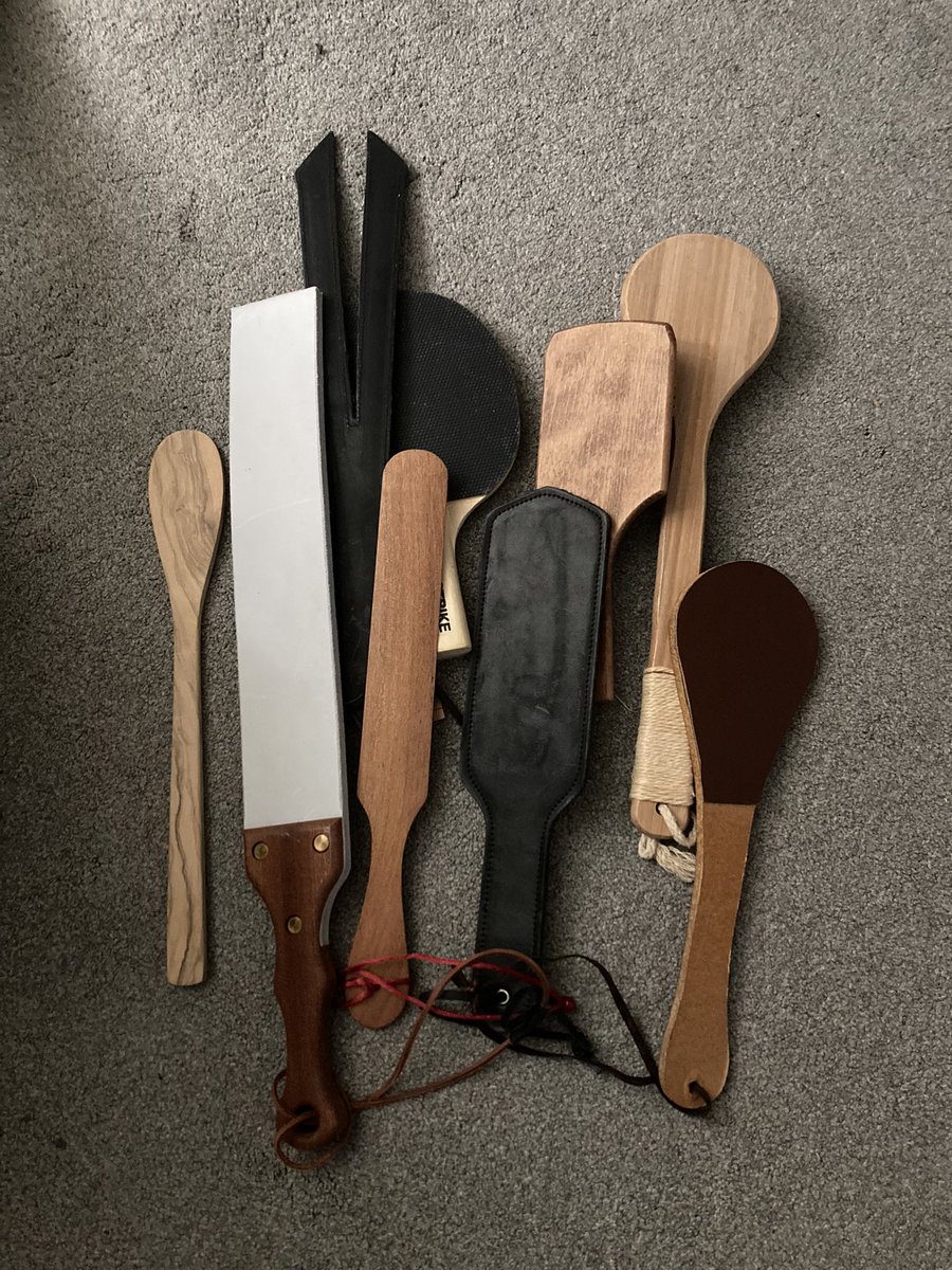 Lottiekins2's tweet photo. When a relationship ends, one of the most important questions is who gets custody of the spanking implements?.. https://t.co/lv3Wuuz7tu