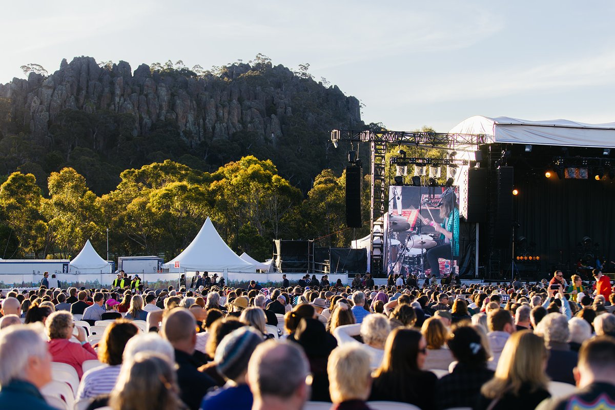 There's something about listening to an amazing Aussie artist with the Rock looming over you isn't there? Have you experienced the magic of a live show at Hanging Rock yet? 📸 Caitlin O'Grady #ALWAYSLIVE #VisitVictoria @Melbourne