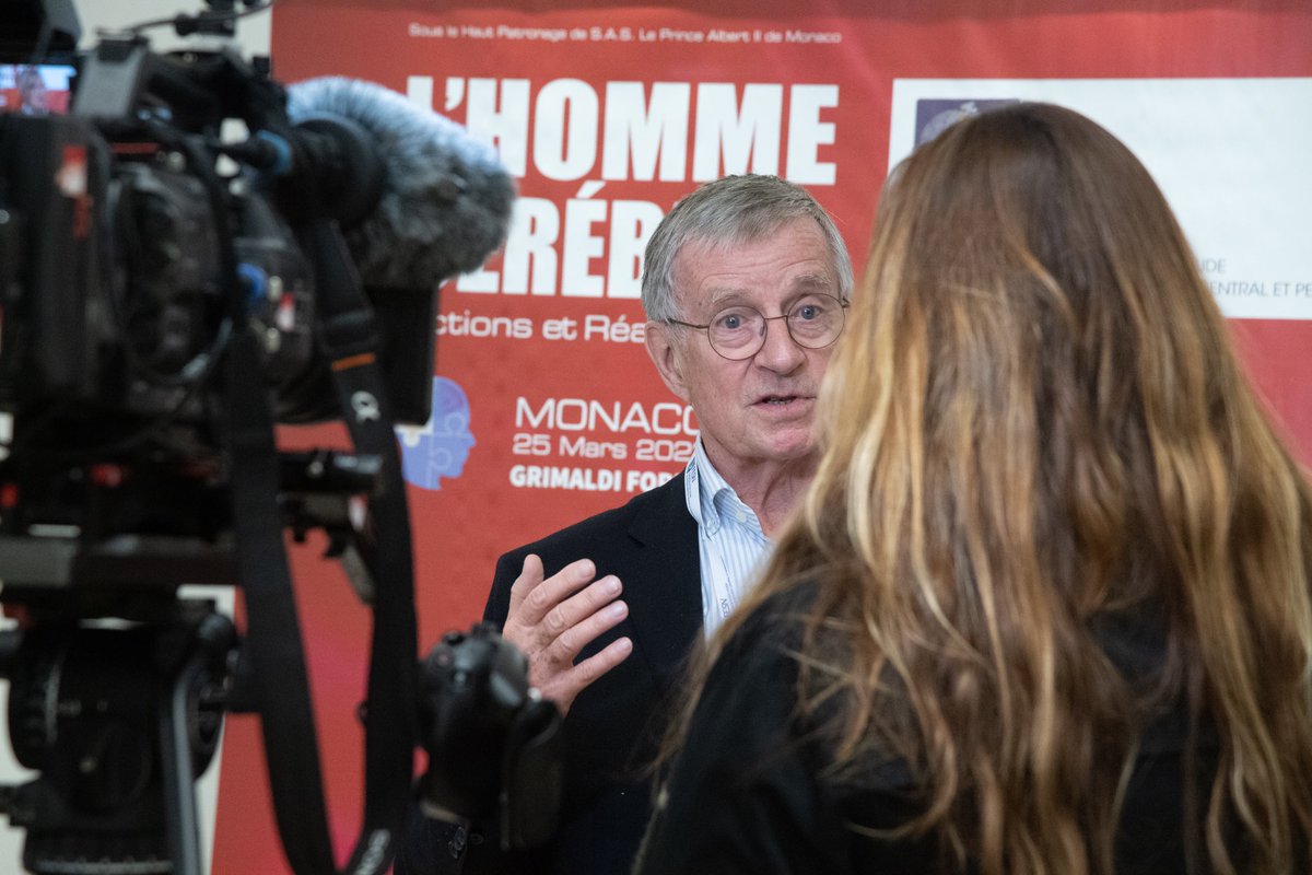 LHomme_cerebral's tweet photo. Vif intérêt pour la conférence #hommecerebral2023 - Fictions et Réalités qui a eu lieu le 25 mars 2023 au @Grimaldi_Forum 
Une table ronde a réuni les experts pour discuter des troubles d’ #Alzheimer de neuro technologies et des avancées technologiques
À 2025 pour la 4éme edition https://t.co/UEudJCQmh8