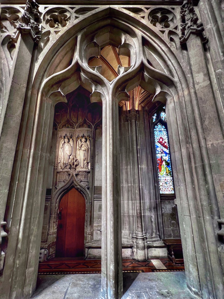 Church of St Mary Redcliffe, Bristol🌹✨ @stmaryredcliffe #TraceryTuesday