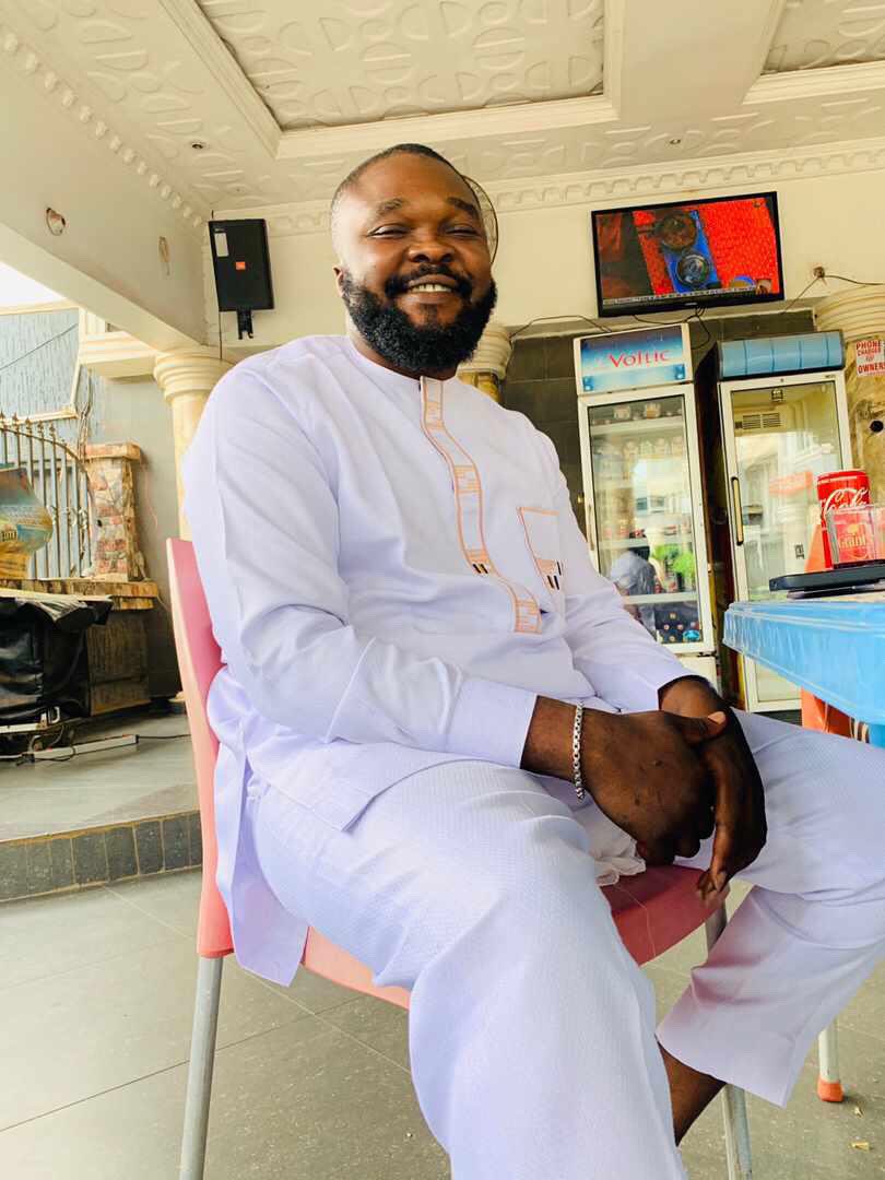 iam_shegrin's tweet photo. Happy Birthday, Olayinka, enjoy today and the rest days of your life 🙏🏾. #HAPPYBIRTHDAY #GLORYBETOGOD https://t.co/fvI5CH5xRk