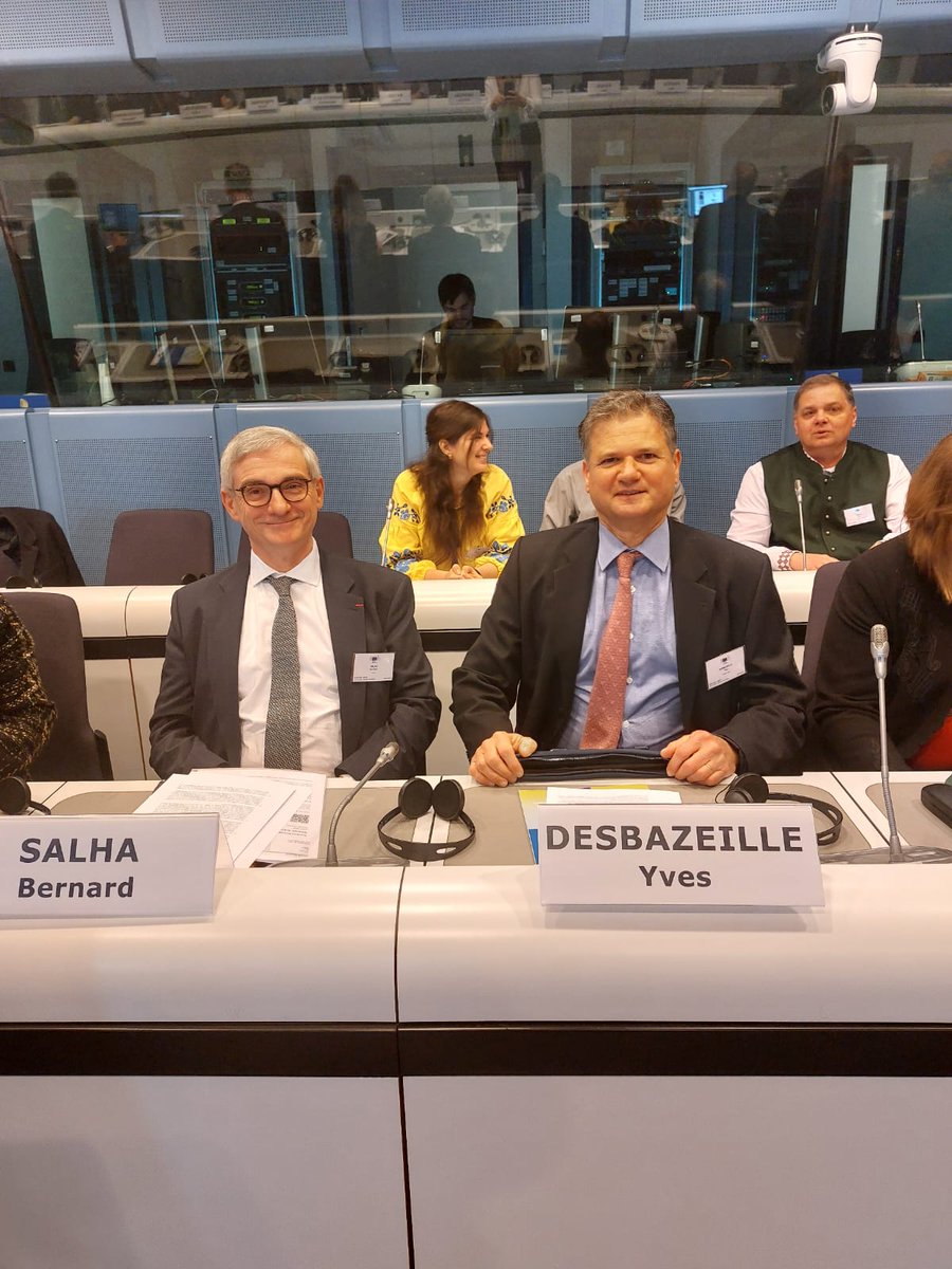 Nucleareurope's tweet photo. Our DG, @YDesbazeille speaks about the future of the European SMR pre- Partnership alongside our partners @SNE_TP, @EUNuclearSafety, and @EU_Commission's  DG Energy.

#SMR #EuratomResearch #nucleareurope #EnergyOpportunities #EuropeanCommission https://t.co/bNRiNIToWm