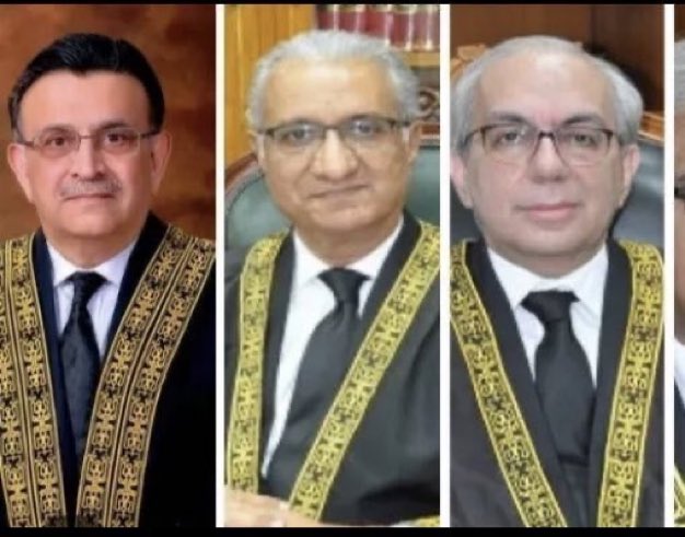 سپریم کورٹ کے ان بہادر ججز کو پوری قوم کا سلام ❤️