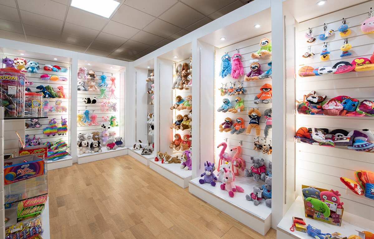There is still time to book your show room visit.👀 Make sure you don’t miss out!

To book:
✉️info@giftworks.tv
Or
📞01934742777

#showroom #visit #booknow #arcade #entertainment #amusment #branded #pokemon #toys #pushers #plushies #prizes #retail #harrypotter #smallretail #gifts