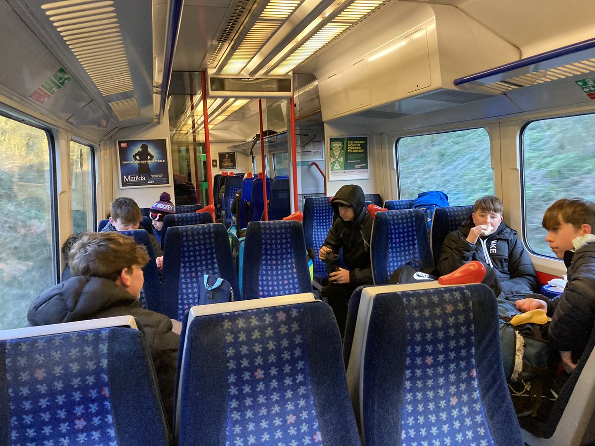 MatthewCook1974's tweet photo. @HCPresteigne 0720 from Thame to Knighton - 5 hrs to play hockey - we hope you are game ready for Wednesday 
#fieldhockey
#hoci 
#wales
#trains https://t.co/XgsK5Sgvnq