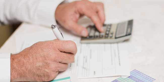 ApecAssurances's tweet photo. Pour éviter une décôte de votre pension de retraite si vous n'avez pas tous vos trimestres, il est possible de de procéder à un rachat de trimestre. Comment cela fonctionne et est-ce vraiment rentable ? Tout ce qu'il faut savoir ! 🤓🍀 https://t.co/ia13Q6PaFg https://t.co/mTfawV2VhW