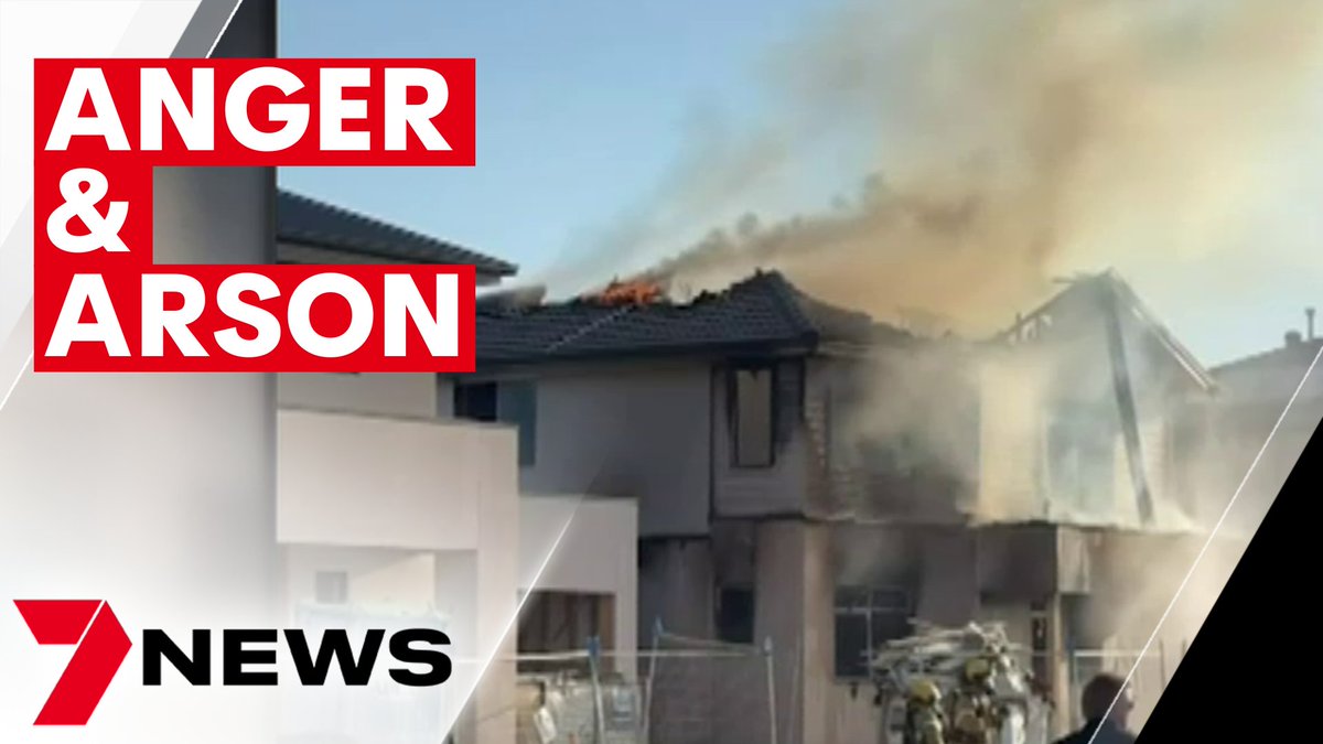 7NEWS Melbourne (@7newsmelbourne) on Twitter photo Victorians are being warned half of the state’s new home builds are now at risk, in the wake of the Porter Davis collapse. Police are investigating if anger turned to arson at one unfinished home. youtu.be/xMoNGFDj108 <a href="/emma_os/">Emma O'Sullivan</a> #7NEWS Victorians are being warned half of the state’s new home builds are now at risk, in the wake of the Porter Davis collapse. Police are investigating if anger turned to arson at one unfinished home. youtu.be/xMoNGFDj108 <a href="/emma_os/">Emma O'Sullivan</a> #7NEWS