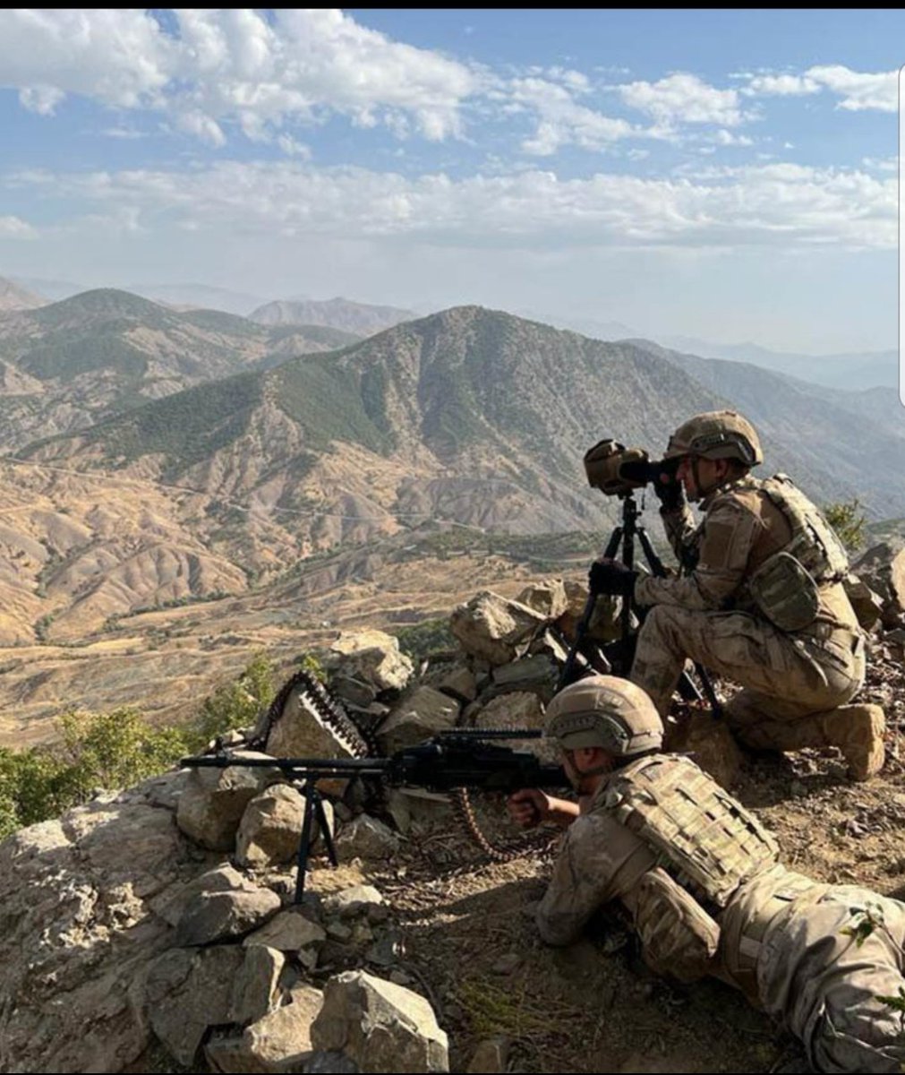 #StatümüzOnurumuzdur
Astsubaylar, vatan sevgisinin vücut bulmuş halidir. Astsubaylar verdiğiniz sözlerin tutulmasını istiyor. Tazminat hakkımız bizim için onur meselesidir.
<a href="/RTErdogan/">Recep Tayyip Erdoğan</a> <a href="/tcbestepe/">T.C. Cumhurbaşkanlığı</a> <a href="/tcsavunma/">T.C. Millî Savunma Bakanlığı</a> <a href="/TSKGnkur/">TSK</a> <a href="/HMBakanligi/">T.C. Hazine ve Maliye Bakanlığı</a> <a href="/mustafaelitas/">Mustafa Elitaş</a> <a href="/AhmetAYDIN_02/">Ahmet AYDIN</a> @yilmaz_ismet58