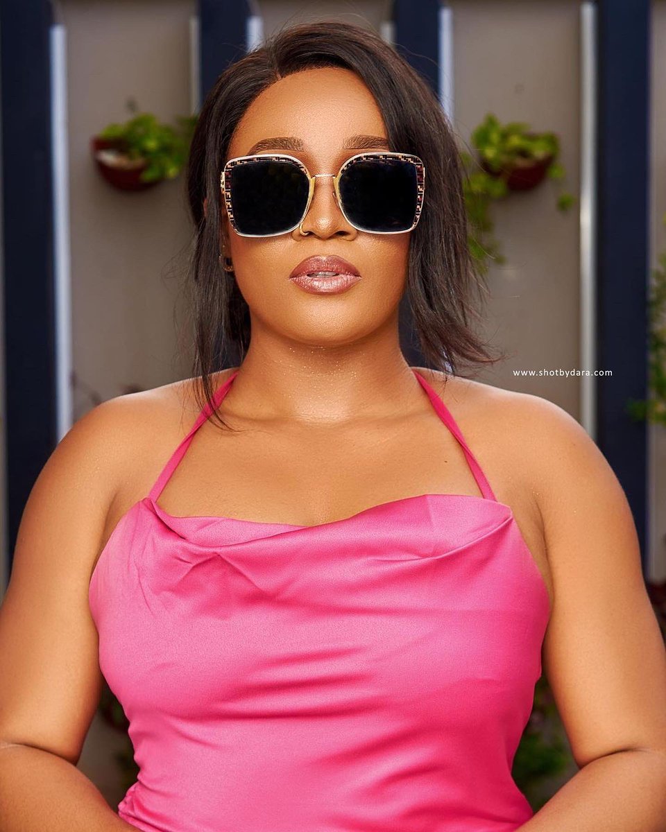 legitngnews's tweet photo. Happy birthday to the fabulous Lucy Edet🥳 

The former reality star, actress, model, and Chef turns 33 today!

Stay blessed❤️❤️

📸: @sbdstudios_ @iamlucyedet (Instagram)

#legitng #legitposts #lucyedet #happybirthday https://t.co/itNG7cCJcV