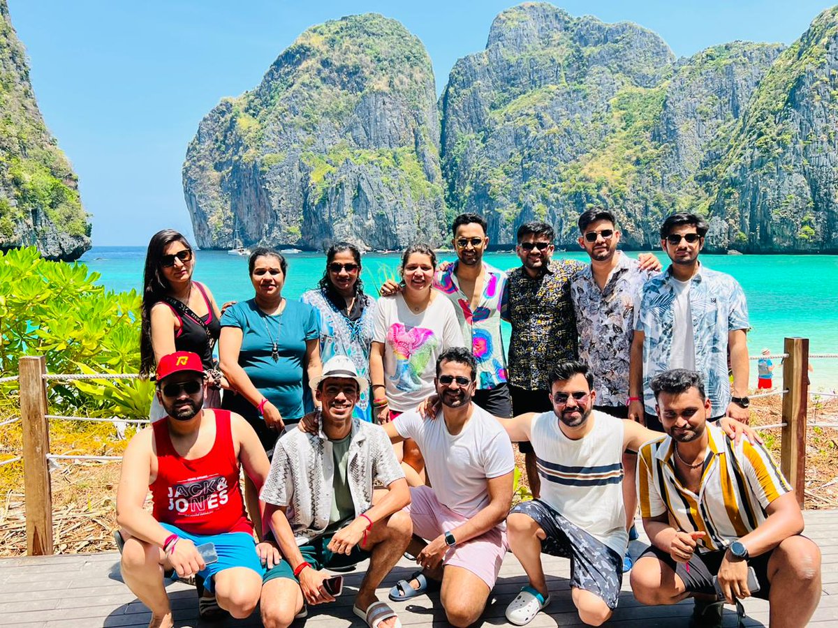 ontic_co's tweet photo. Our India team recently celebrated the successes of last year with a trip to Thailand! They explored Phucket with jet skiing, scuba diving, kayaking, and parasailing to rejuvenate for next year! #OnticIndia #LifeAtOnic Take a look at open roles here: https://t.co/txoyzIcKc5 https://t.co/RUYs7Kql1B