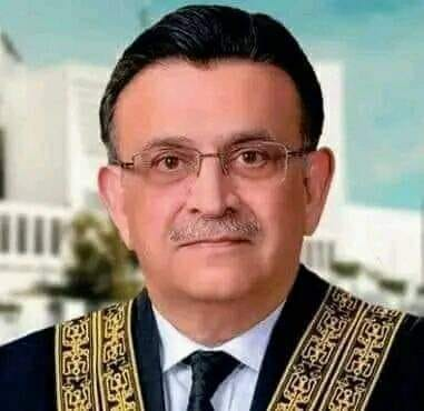 Zeeshan_2015's tweet photo. Always stand on principles, even if you have to stand alone.
Salute to #Chief_Justice_of_Pakistan 
#آئین_پرڈٹ_گیا_چیف_جسٹس https://t.co/P1ZFF5U2qR