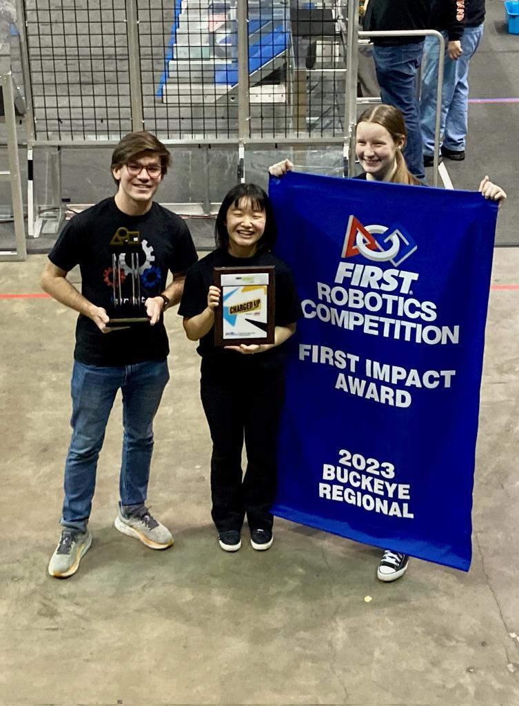 azupfer's tweet photo. As coaches, our job is to prepare our players to perform their best...it's up to the players to perform.  Proud to see my WorBots team perform this past weekend; qualifying for the World Championships!  @TWHS_Cardinals @WKHSWolves @wcsdistrict https://t.co/kZKC3h81Sh