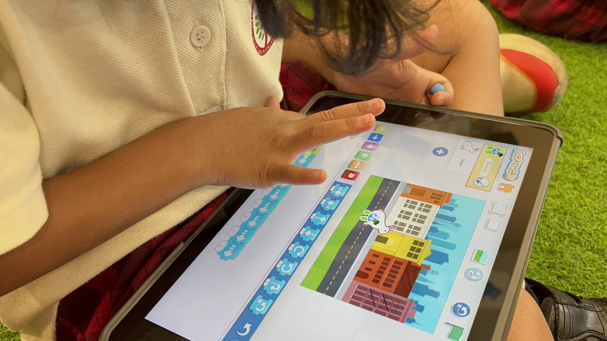 vickyyhengg's tweet photo. Make learning to code fun and engaging with @ScratchJr Children can bring the classic tale of the Hare and Tortoise to life with sequencing and looping 🐇🐢🏁 Perfect for the @The_IEYC 'Once Upon A Time' unit! 
#EveryoneCanCode #CodingInEarlyYears https://t.co/tXjt4F3mQI