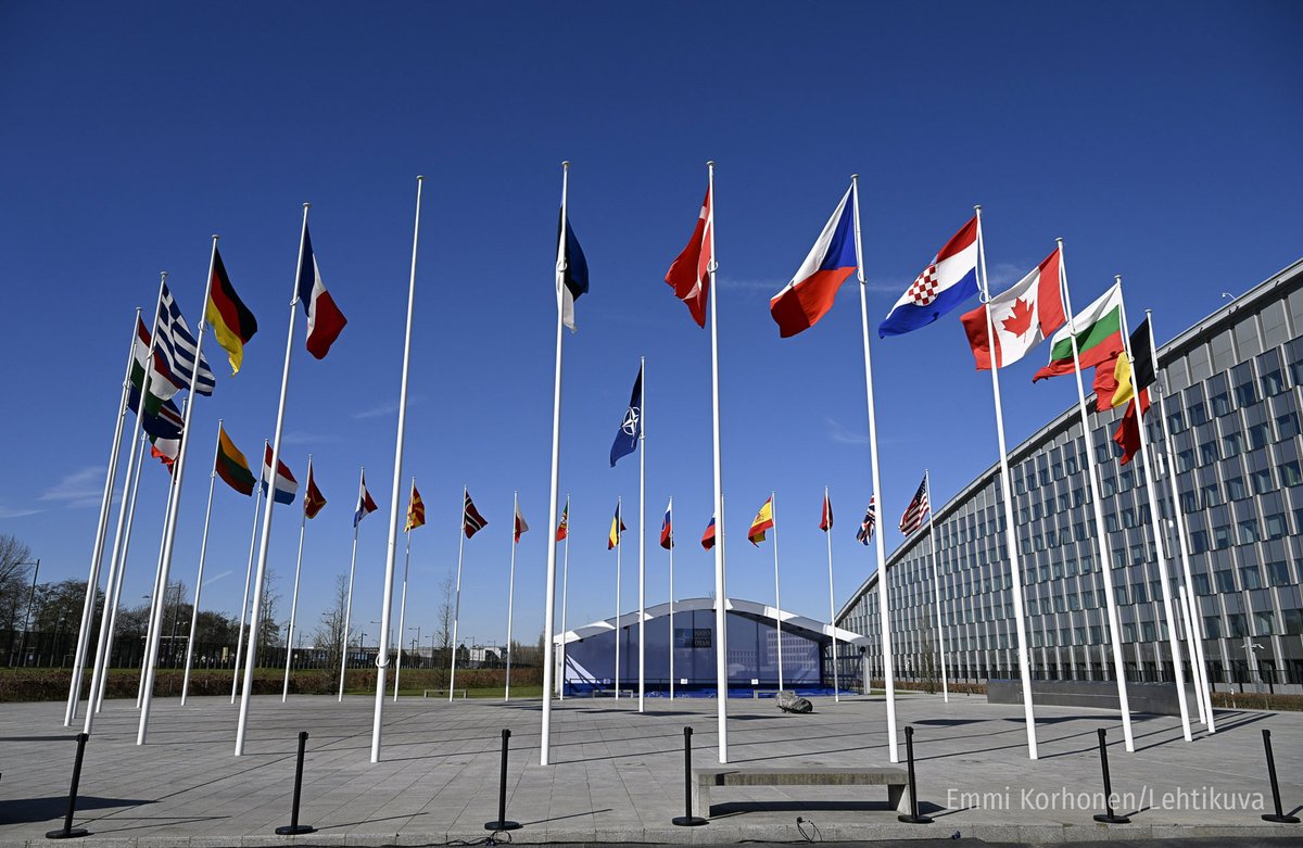 The flag of Finland is raised at NATO Headquarters to mark the Finland’s accession to NATO.

Follow the ceremony and President <a href="/Niinisto/">Sauli Niinistö</a>’s remarks live at 17:35 CEST: nato.int/cps/en/natoliv…