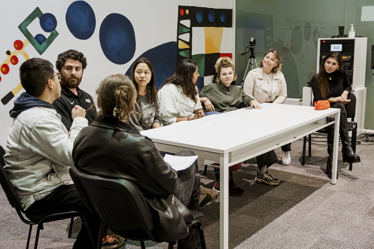 berkleevalencia's tweet photo. Recently, we had @frascognamusic on campus for negotiation week!

Our Global Entertainment and Music Business students learned from one of the top attorneys in the industry, during hands-on workshops and sessions.

Information about our GEMB program: https://t.co/VPwpxRkQkv https://t.co/GYz0EqphF7