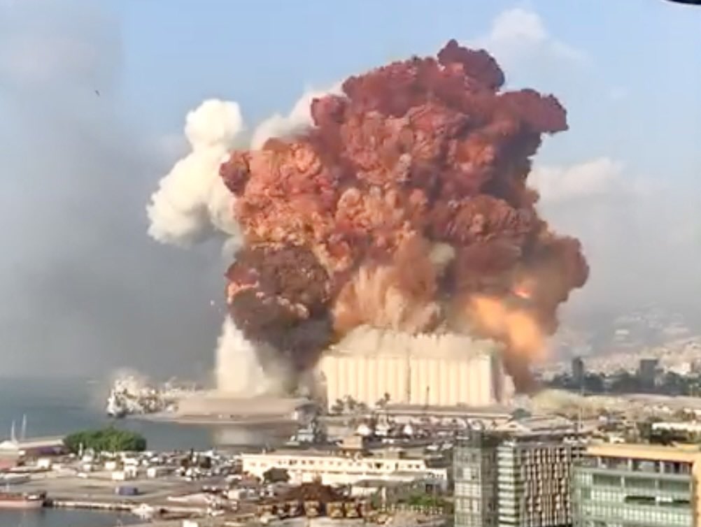 Rulaelhalabi's tweet photo. #BeirutBlast 
32 months, Justice has not been achieved yet
32 months since one of the largest 
non-nuclear explosions destroyed #Beirut
32 months since those ‘who knew’ ASSASSINATED 233 innocent lives!
@UN @beirutfirebriga @sas_yvonne 
@naggearp @MBazergy 
#NeverForget 
#4Aug2020 https://t.co/UXYjDWUruk