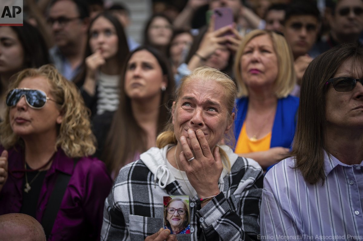 EmilioMorenatti's tweet photo. Worshippers watch as the Virgin Mary is carried out of the church during the procession of “El Cerro” brotherhood in Seville, Spain, Tuesday, April 4, 2023. Hundreds of processions take place throughout Spain during the Easter Holy Week. https://t.co/vBg4e2WfAG