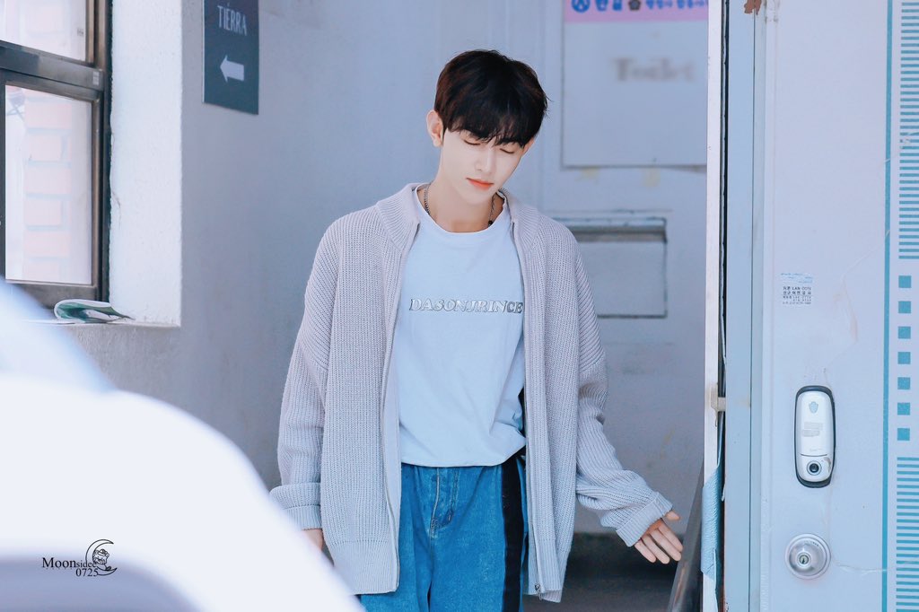 Moonsidee0725's tweet photo. 230404

설레네요

 #장하오 #章昊 #ZHANGHAO #보이즈플래닛 https://t.co/pFR5BKCb9L