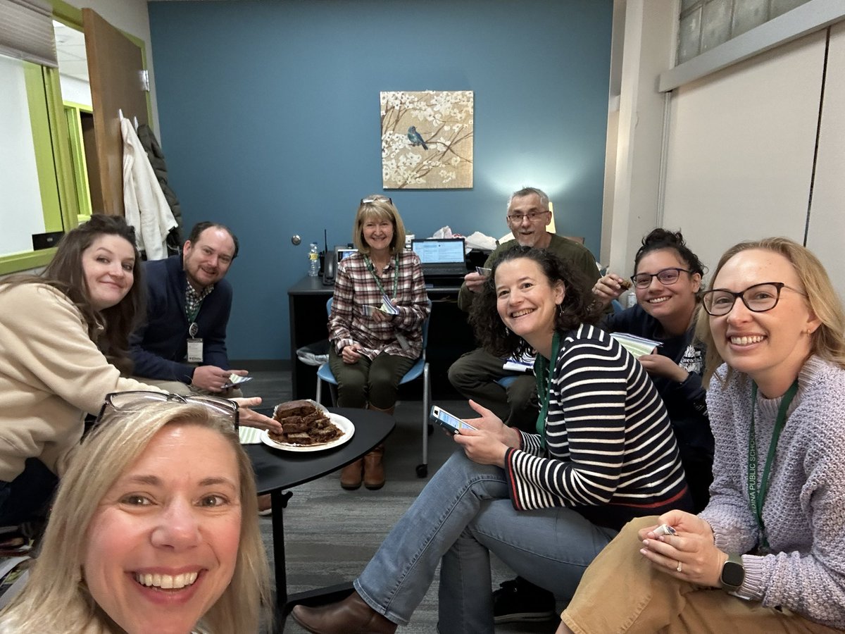 Mindful moment with our purposeful community before the school day starts! #SVMarchMadness #Honeybadgers