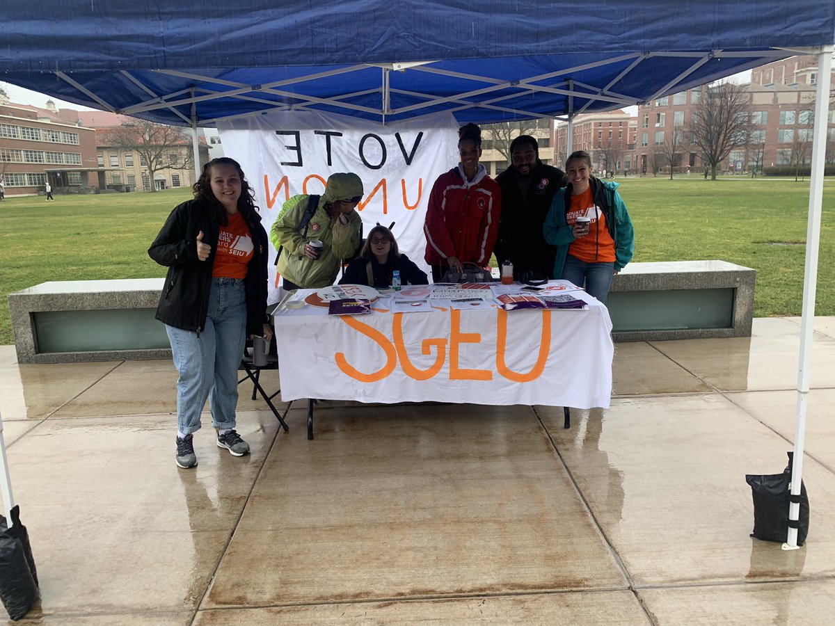 SyracuseGEU's tweet photo. Rain or shine, we are out here for our second (and last) day of voting! Make sure to cast your UNION YES vote today #UnionYesatSU https://t.co/psnn9cC4uO