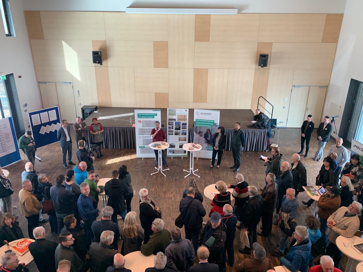 VECTORProjectEU's tweet image. We were delighted to recently to have VECTOR presented as part of KSL&apos;s community engagement day in the region of Lausitz in Germany. We were pleased to engage with the public about the minimally disruptive exploration technologies used in our research and our future outputs.