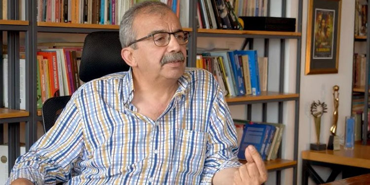 GazeteKarinca's tweet photo. Sırrı Süreyya Önder Yeşil Sol Parti’den milletvekili adayı oldu

https://t.co/uNwVlcUydU https://t.co/spQQ1IyHyx