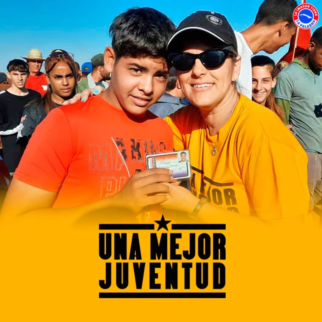 cubacooperaven's tweet photo. La maquinaria, el motor impulsor de #Cuba, son los jóvenes los que hacen posible que la Revolución Cubana perdure siempre.

#CubaPorLaVida #MejorEsPosible #CubaCoopera #UnaMejorJuventud⚡⚡

@cubacooperaven @DocenciaVen @japortalmiranda ⚡⚡ https://t.co/RldnycHYF1