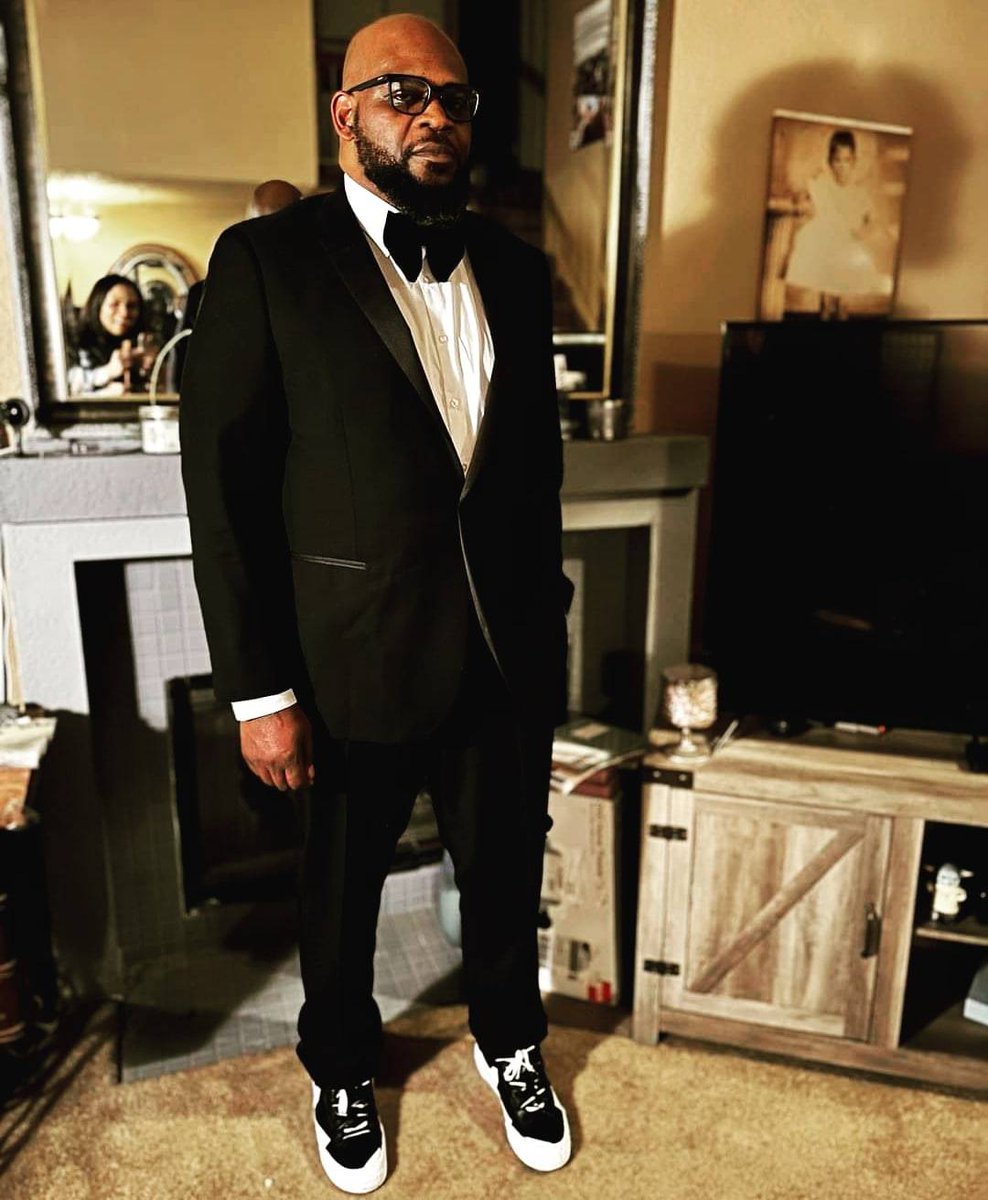 Black Tuxedo . Bow Tie . Sneakers

@bigmikehix Rockin' The ALFA Black Tux  and Sneakers @nike @sacaiofficial 

It's An ALFA Tailoring Experience! 🧵🪡

#ALFACustomClothiers #Tuxedo #KOTD #Menswear #Mensfashion #Suit #Custom #Fit #Sartorial #Menssuit #Nike #Sacai #Designersuit