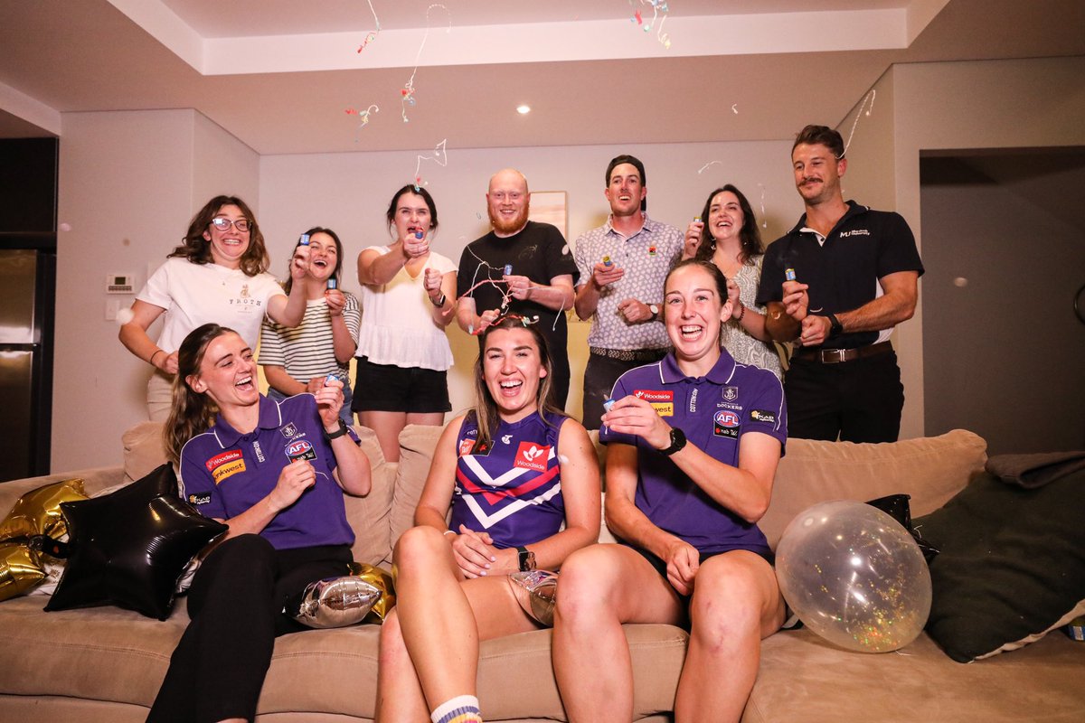 freodockersAFLW's tweet photo. The Irish know how to PARTY 🎉 
#AFLWDraft #foreverfreo https://t.co/nHiQhlKgXA