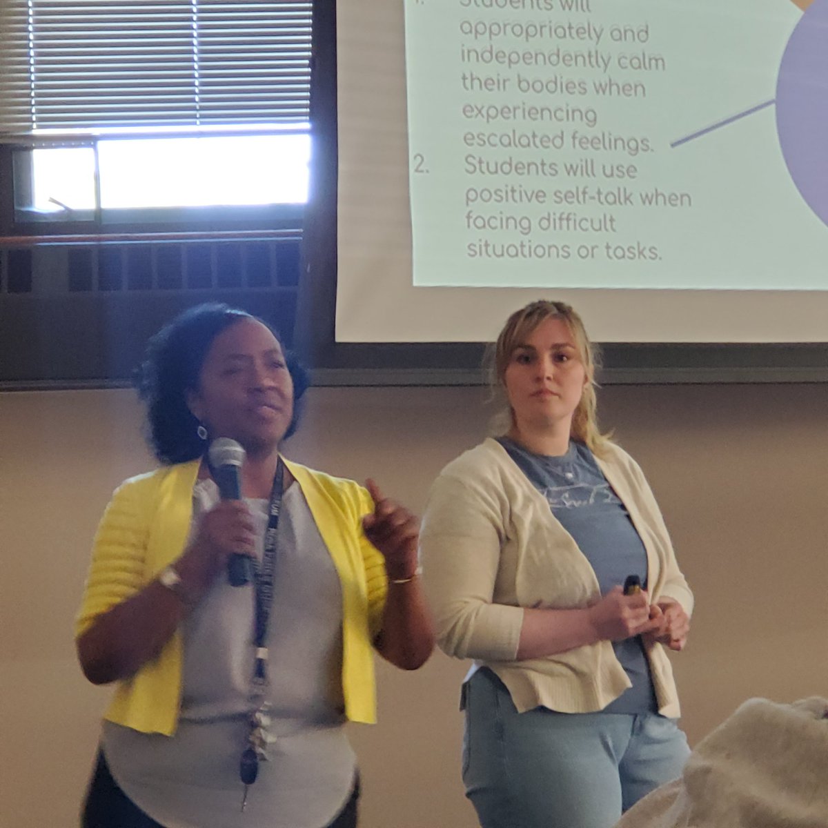 Twardsat tweet media