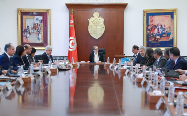 TuNurSolar's tweet photo. 23/03/2023: The prime minister supervised a ministerial council to consider the energy sector strategy 
https://t.co/iz5Bqvu6uP
23/03/2023 : Le premier ministre a supervisé un conseil ministériel pour examiner la stratégie du secteur de l'énergie 
https://t.co/AzCTK3LHY5 https://t.co/lPCEPilWg0