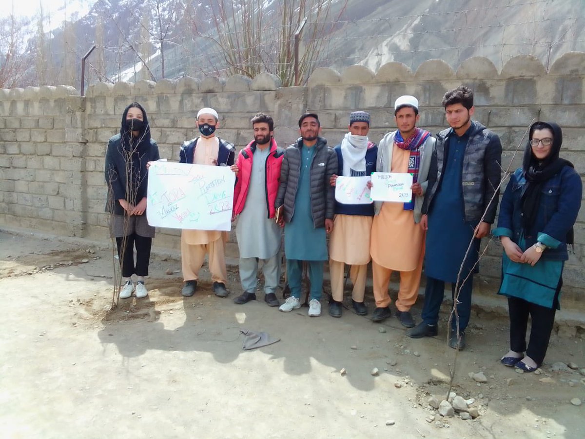 MSfoundationPK's tweet image. Million Smiles Foundation Team in Yaseen Ghizer recently organized a successful plantation activity with the help of dedicated volunteers Raja Saleem Amjad, Anil Karim,  Faryal Ayoub , Anita Wazir and Nazia.

#ClimateAction #SmilesForHumanity #Plantation #MillionSmilesFoundation