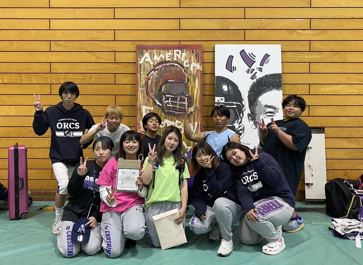 tenri_orcs2023's tweet photo. クラブオリエンテーションでたくさんの新入生がアメフト部のブースに来てくれました！🏈

明日は杣之内キャンパスの4号棟1階の学生ホールで履修登録会をします！！今のところ約20人の1年生が来てくれます👊🏼一緒に履修を組んで、友達作って最高のキャンパスライフを楽しもう！🧡 https://t.co/wsXUG65ggC