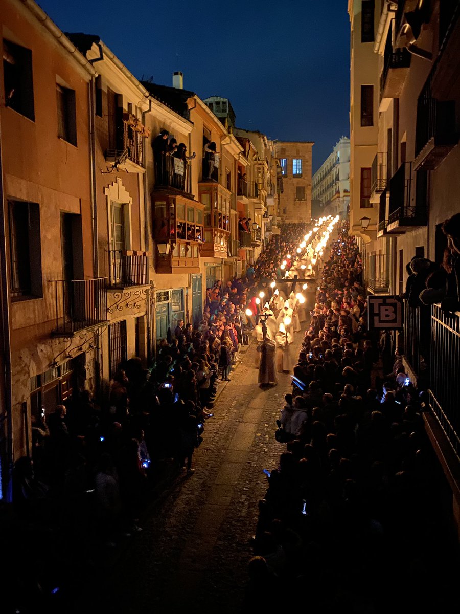 gagoruiz's tweet image. #Zamora a la luz de las teas. #LunesSanto2023
